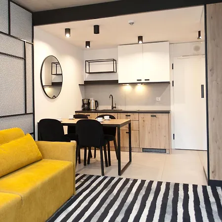 420 Port Basen&jacuzzi Apartament *