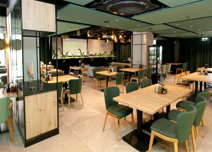 420 Port Basen & Jacuzzi Apartment